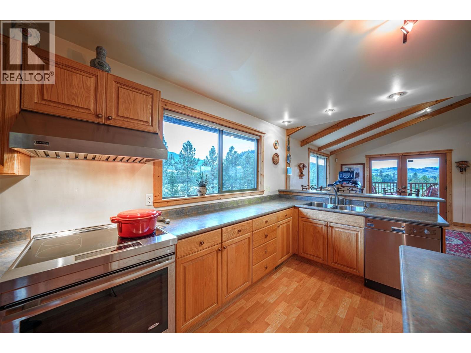 9109 Mackie Drive, Coldstream, British Columbia  V1B 1H1 - Photo 15 - 10391418