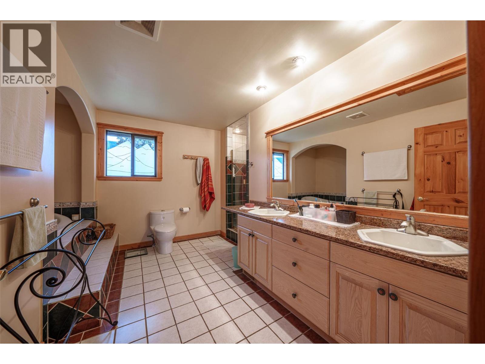 9109 Mackie Drive, Coldstream, British Columbia  V1B 1H1 - Photo 28 - 10391418