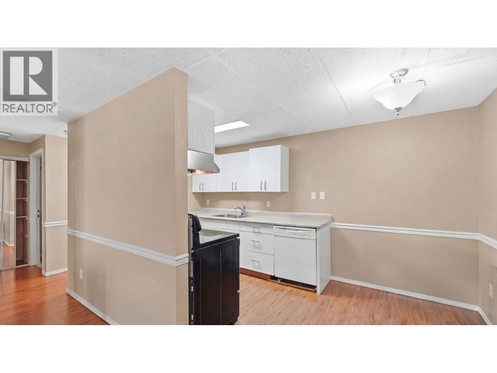 1410 Penticton Avenue Unit# 111, Penticton, British Columbia  V2A 2N5 - Photo 8 - 10391341