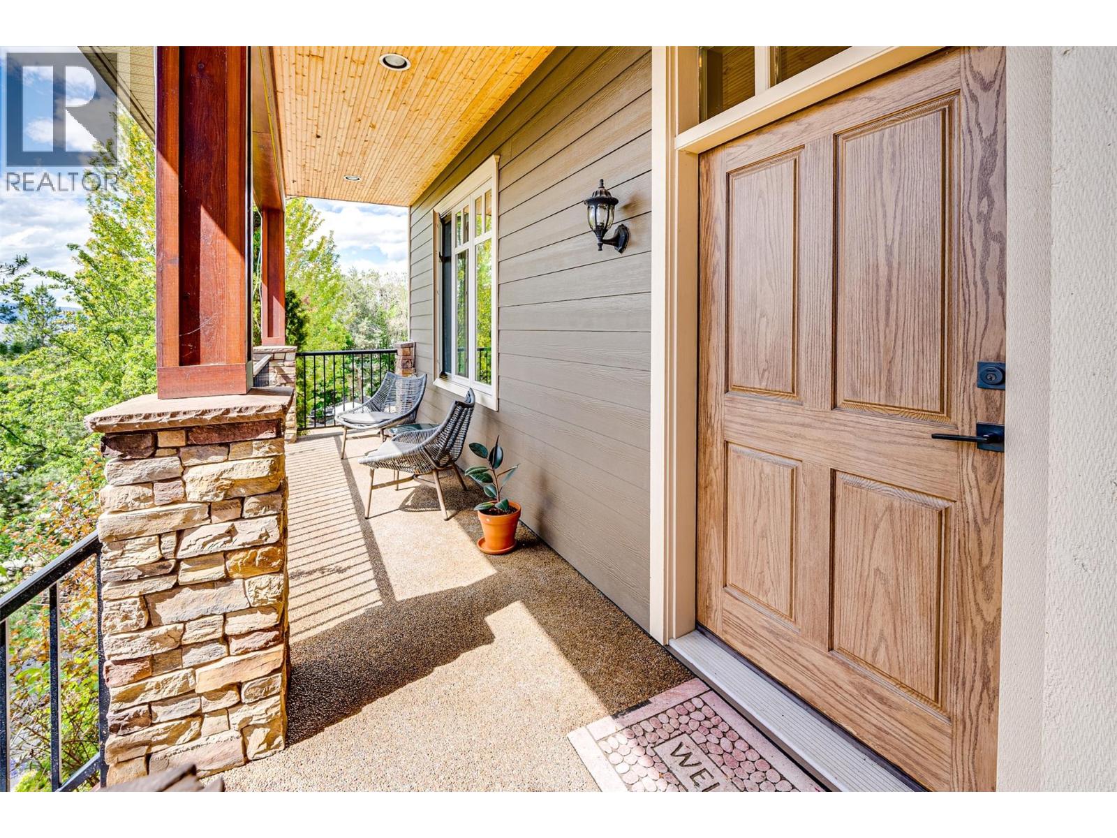 677 Cypress Drive, Vernon, British Columbia  V1B 3Y5 - Photo 4 - 10391239