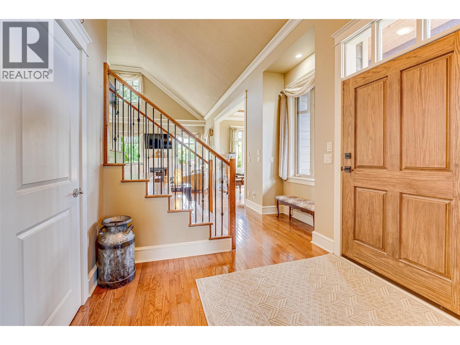 677 Cypress Drive, Vernon, British Columbia  V1B 3Y5 - Photo 5 - 10391239