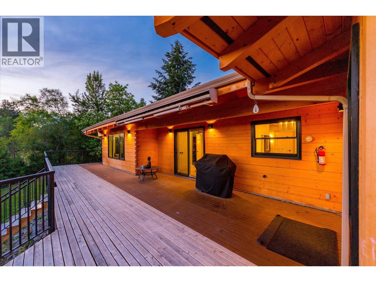 1055 Pearson Road, Penticton, British Columbia  V2A 8T9 - Photo 12 - 10390881
