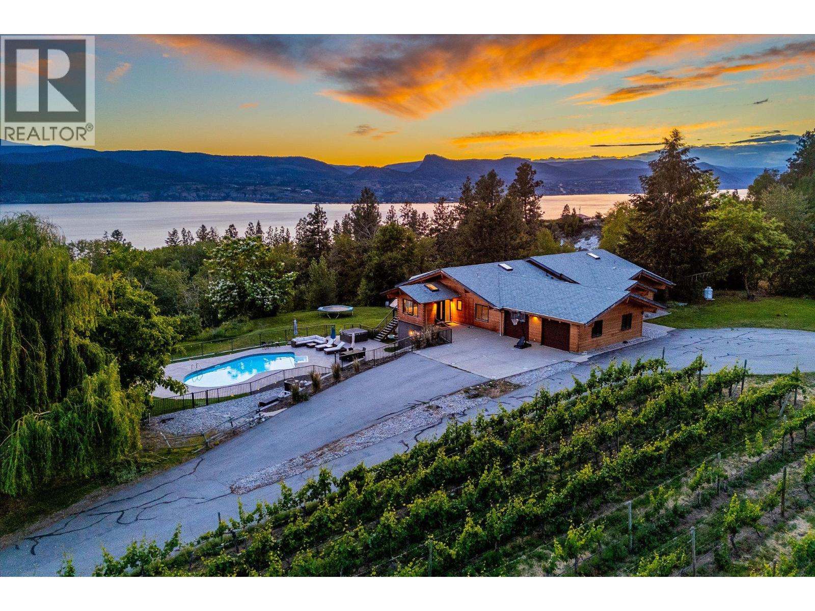 1055 Pearson Road, Penticton, British Columbia  V2A 8T9 - Photo 2 - 10390881