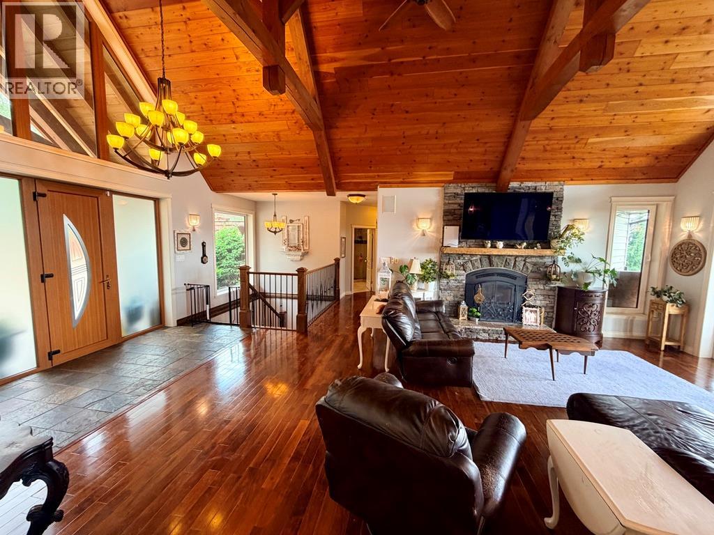 2793 Christopher Estates, Dawson Creek, British Columbia  V1G 0B2 - Photo 3 - 10391766
