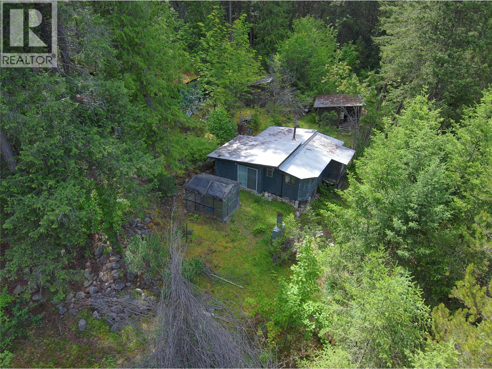 648 Lower Arrow Lake Road, Renata, British Columbia  V1N 4V8 - Photo 18 - 10391760