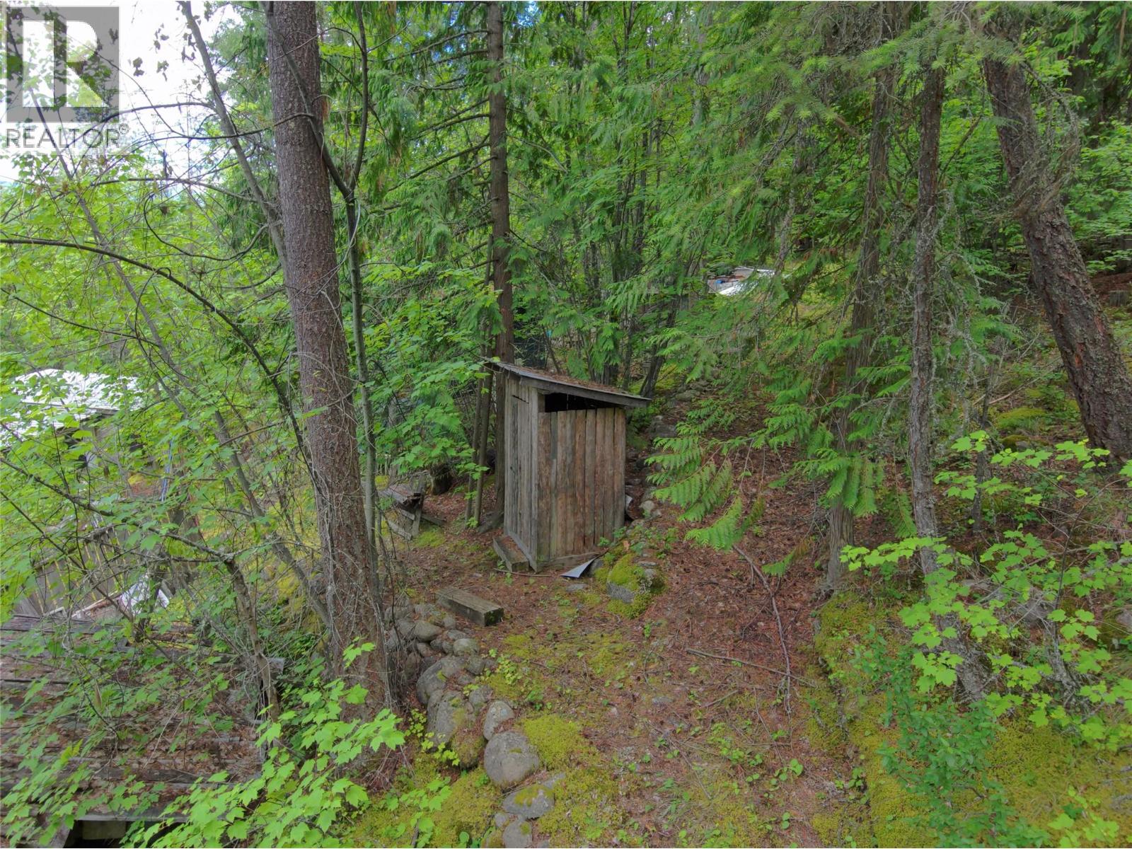 648 Lower Arrow Lake Road, Renata, British Columbia  V1N 4V8 - Photo 29 - 10391760