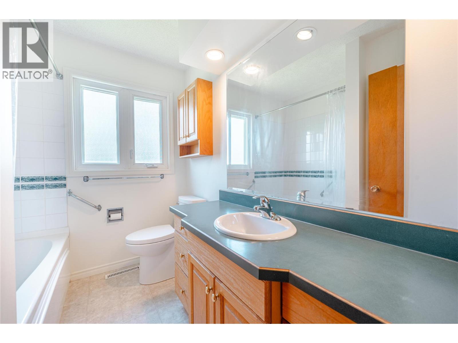 815 Fourth Street E, Revelstoke, British Columbia  V0E 2S0 - Photo 17 - 10391570