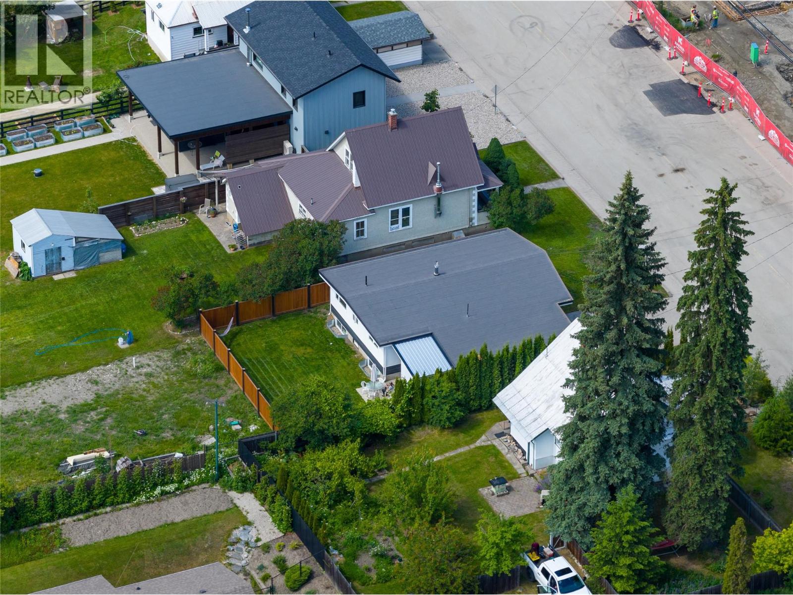 815 Fourth Street E, Revelstoke, British Columbia  V0E 2S0 - Photo 34 - 10391570
