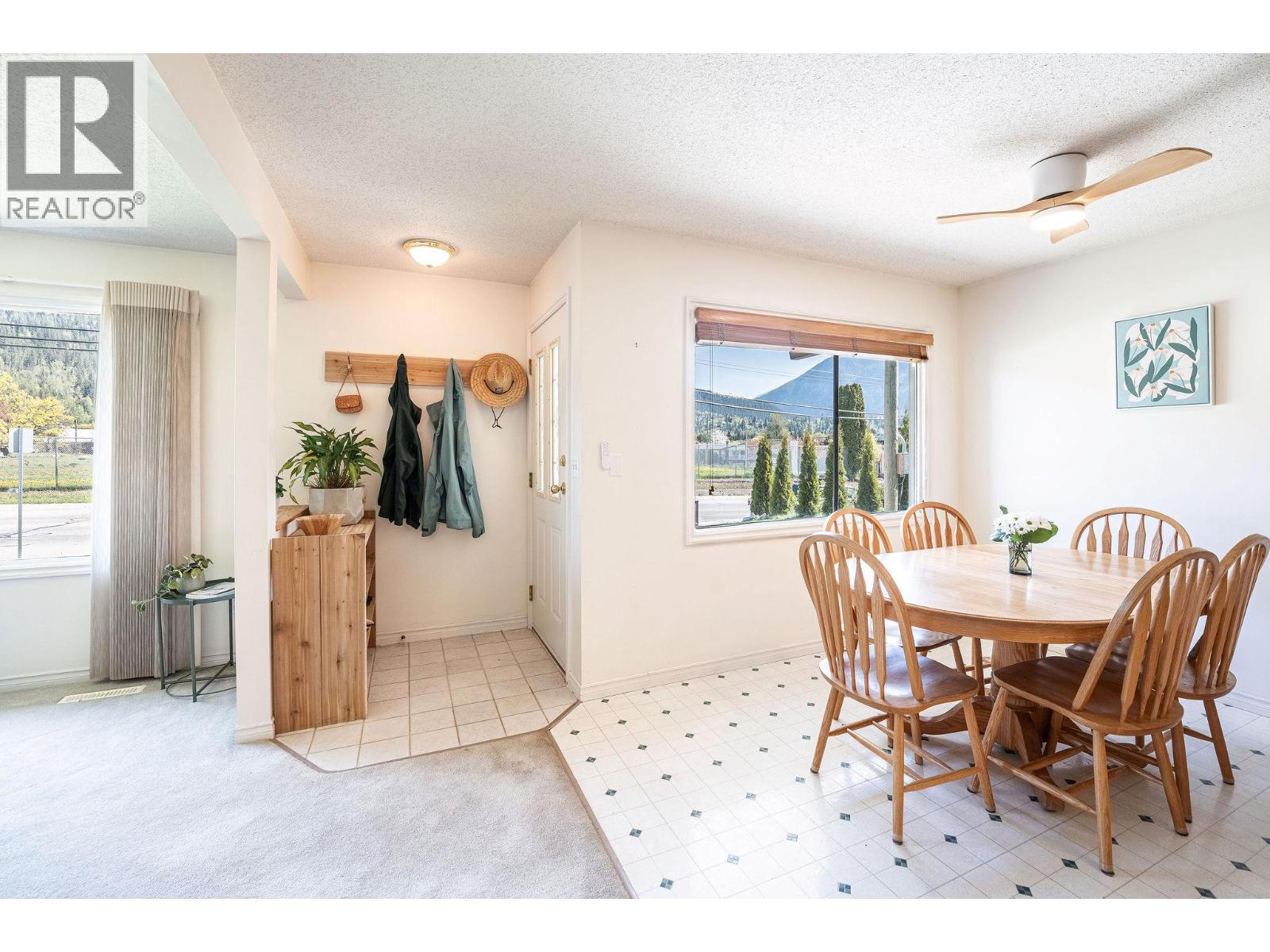 815 Fourth Street E, Revelstoke, British Columbia  V0E 2S0 - Photo 5 - 10391570