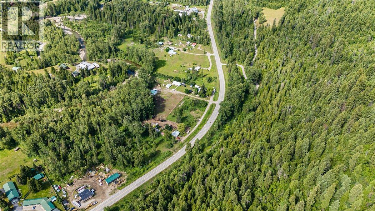 6410 3 Highway, Salmo, British Columbia  V0G 1Z0 - Photo 4 - 10391467