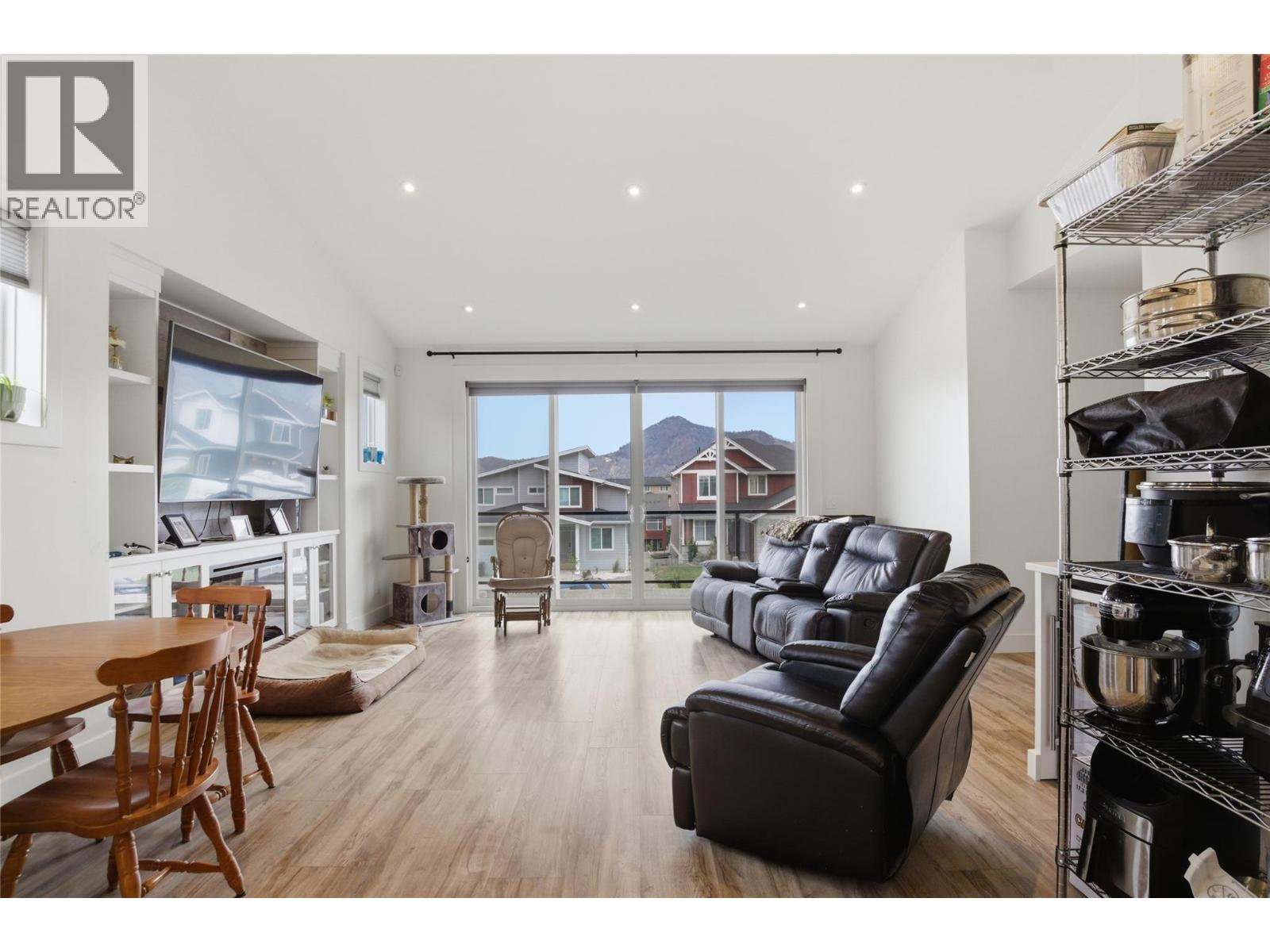 1568 Emerald Drive, Kamloops, British Columbia  V2E 0C4 - Photo 4 - 10391789