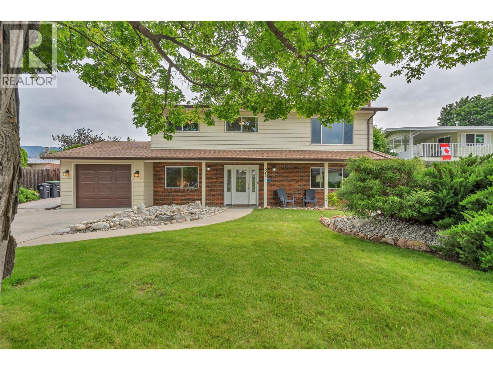 542 Truro Street, Penticton, British Columbia  V2A 6W4 - Photo 1 - 10390077