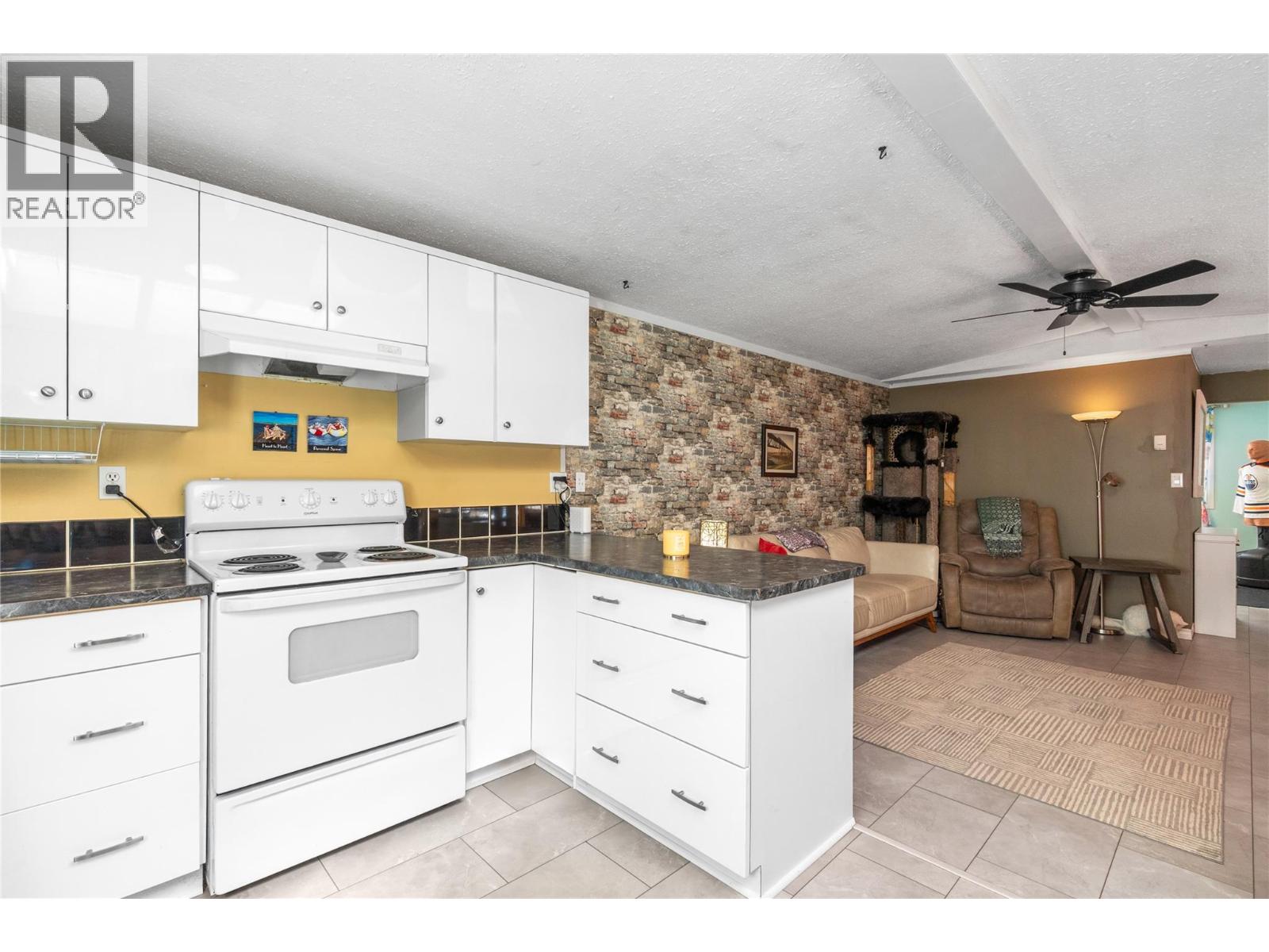 3063 Hornsberger Road Unit# 15, Salmon Arm, British Columbia  V1E 4R8 - Photo 13 - 10391720