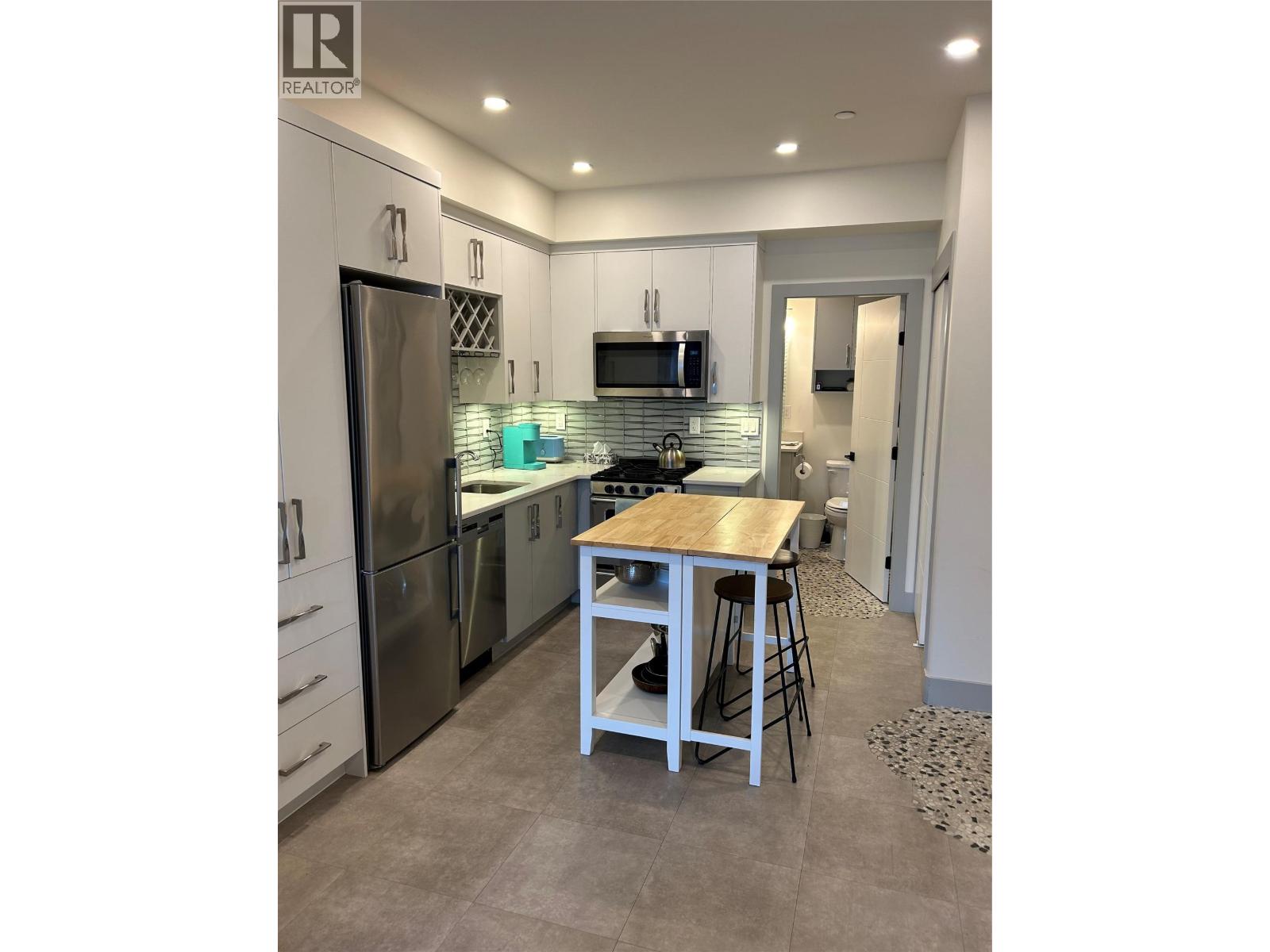 3475 Granite Close Close Unit# 210, Kelowna, British Columbia  V1V 0B9 - Photo 4 - 10391644