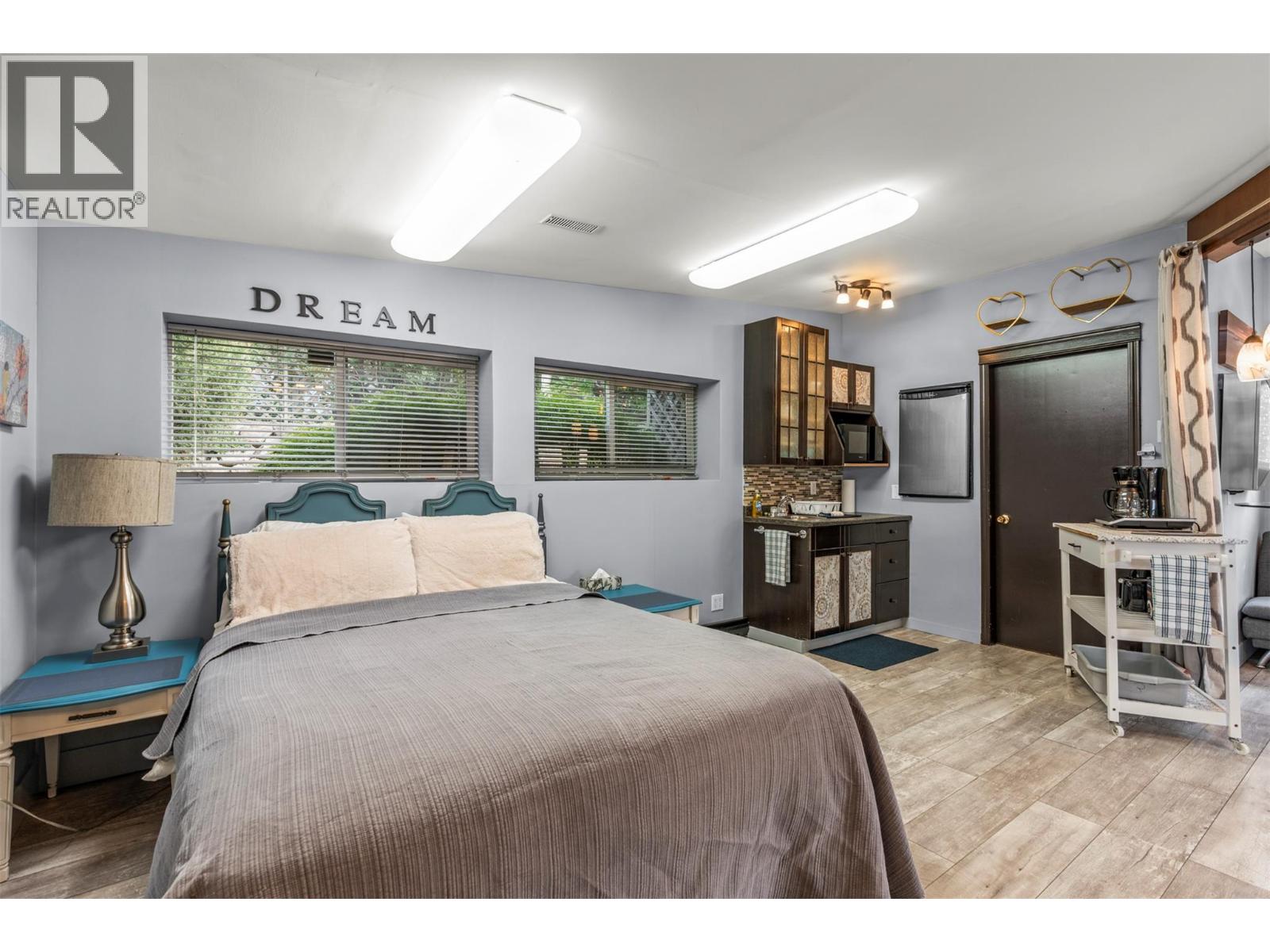 4105 Pleasant Valley Road, Vernon, British Columbia  V1T 4M1 - Photo 22 - 10391440