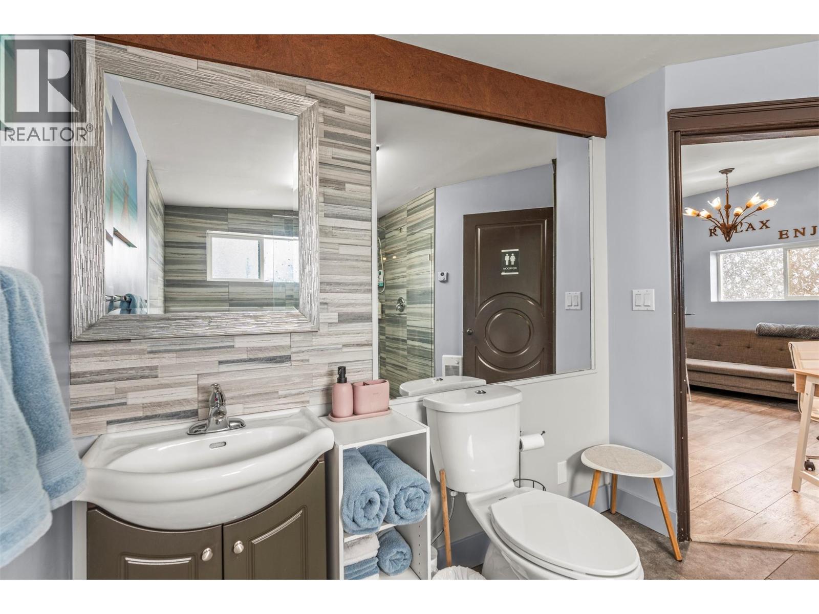 4105 Pleasant Valley Road, Vernon, British Columbia  V1T 4M1 - Photo 26 - 10391440