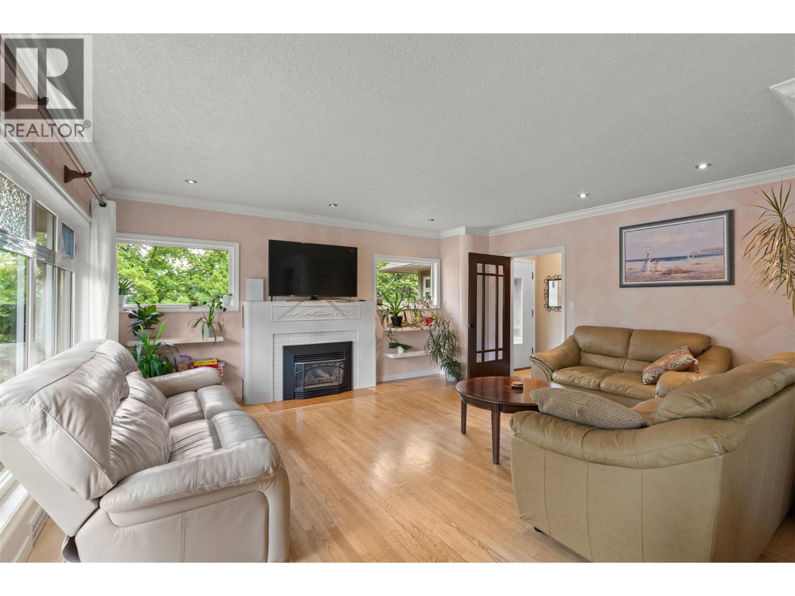 4105 Pleasant Valley Road, Vernon, British Columbia  V1T 4M1 - Photo 37 - 10391440