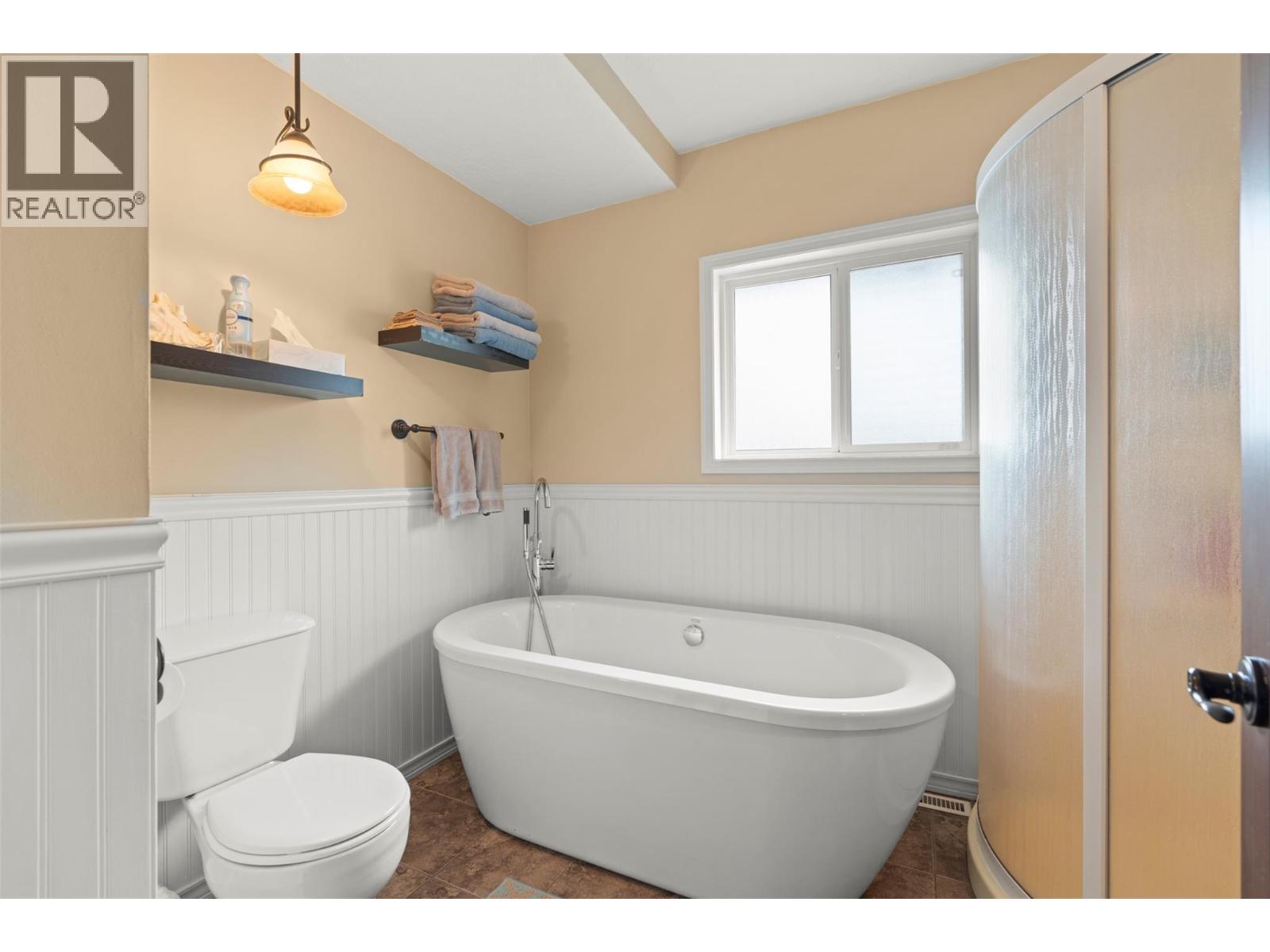 4105 Pleasant Valley Road, Vernon, British Columbia  V1T 4M1 - Photo 46 - 10391440