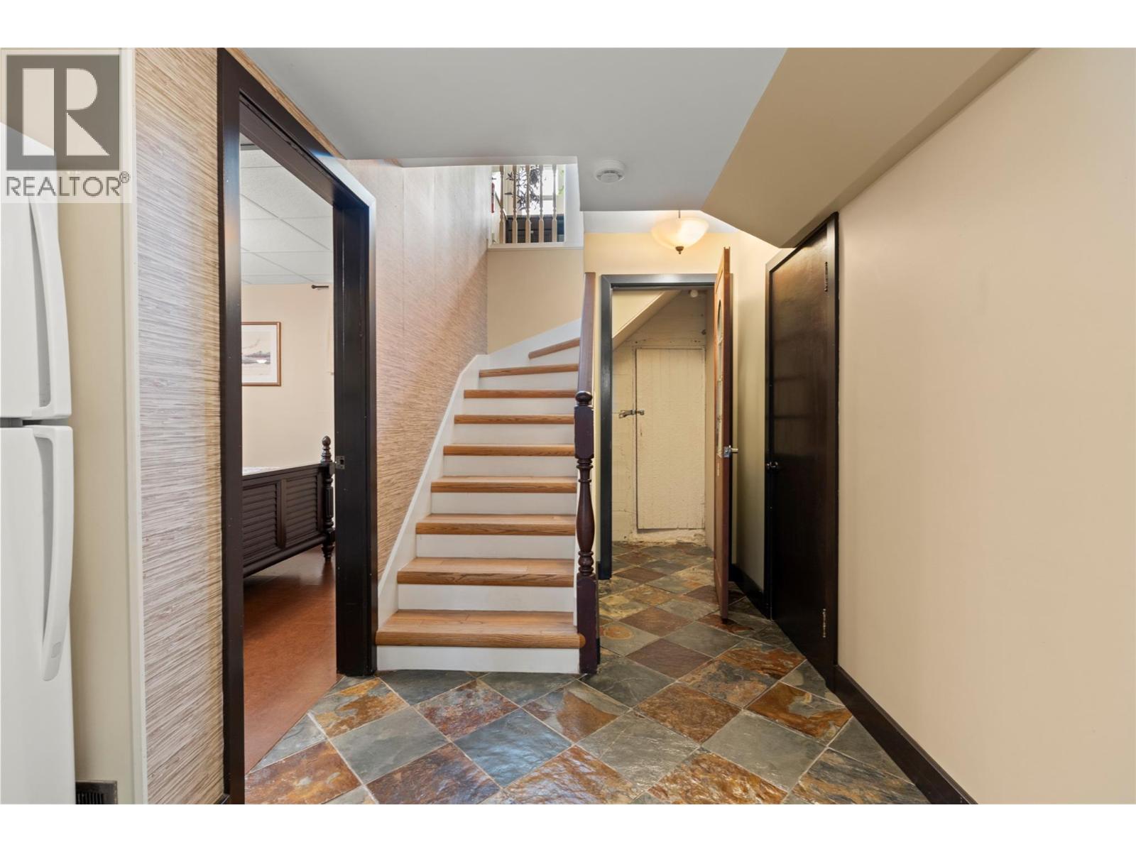 4105 Pleasant Valley Road, Vernon, British Columbia  V1T 4M1 - Photo 48 - 10391440
