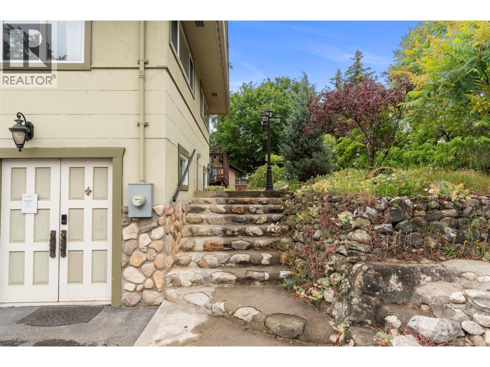 4105 Pleasant Valley Road, Vernon, British Columbia  V1T 4M1 - Photo 68 - 10391440