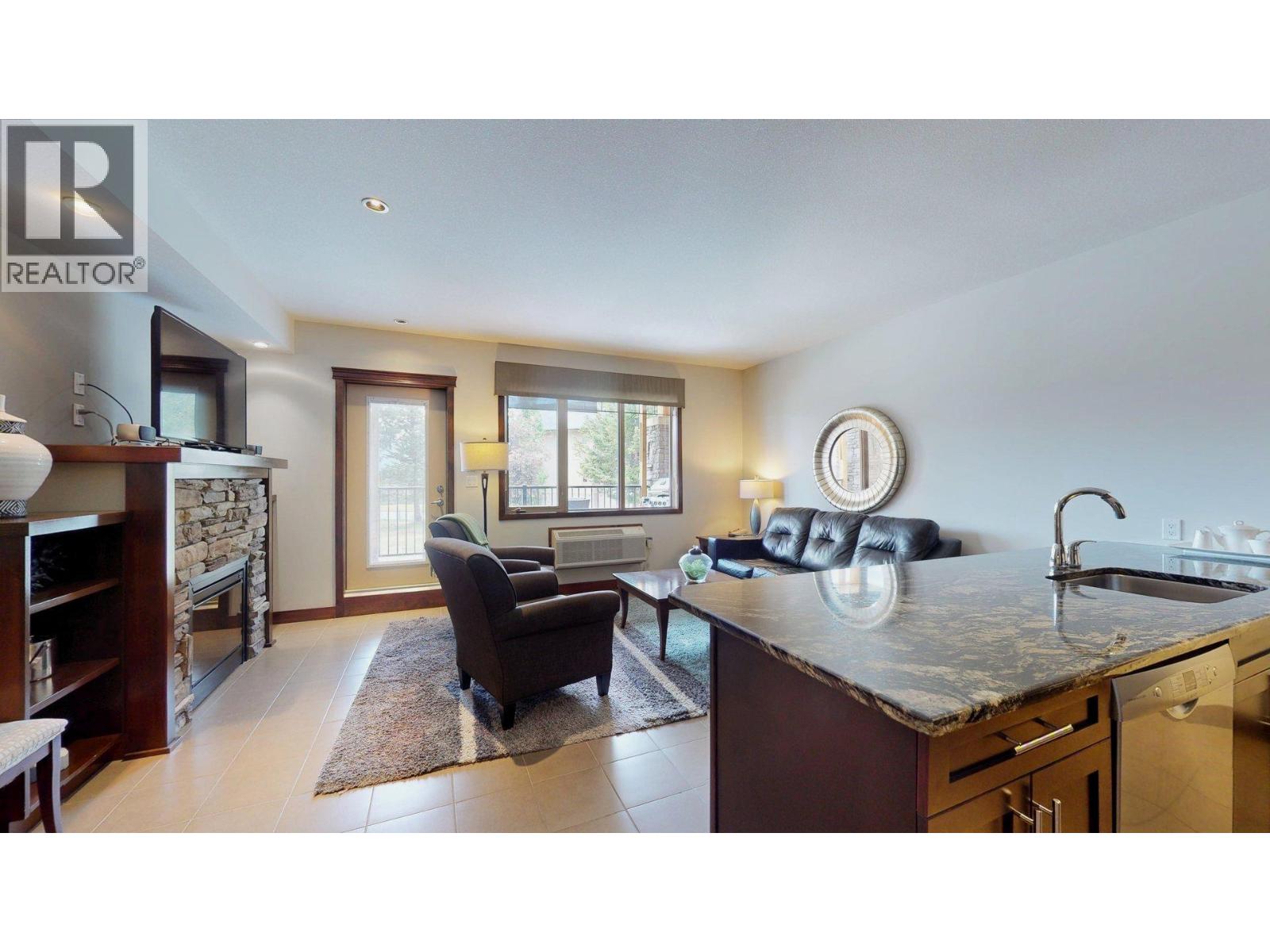 700 Bighorn Boulevard Unit# 715 E, Radium Hot Springs, British Columbia  V0A 1M0 - Photo 2 - 10391385