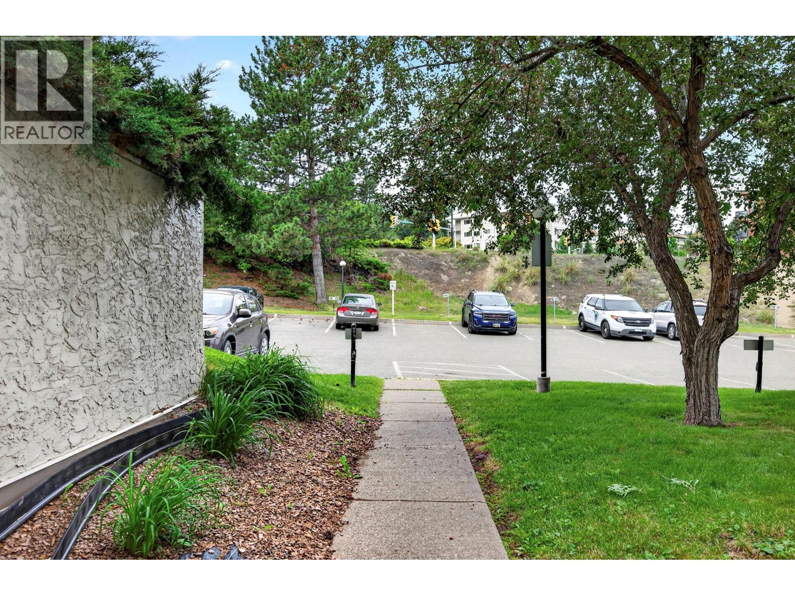 1435 Summit Drive Unit# 11, Kamloops, British Columbia  V2E 1S4 - Photo 3 - 10391791