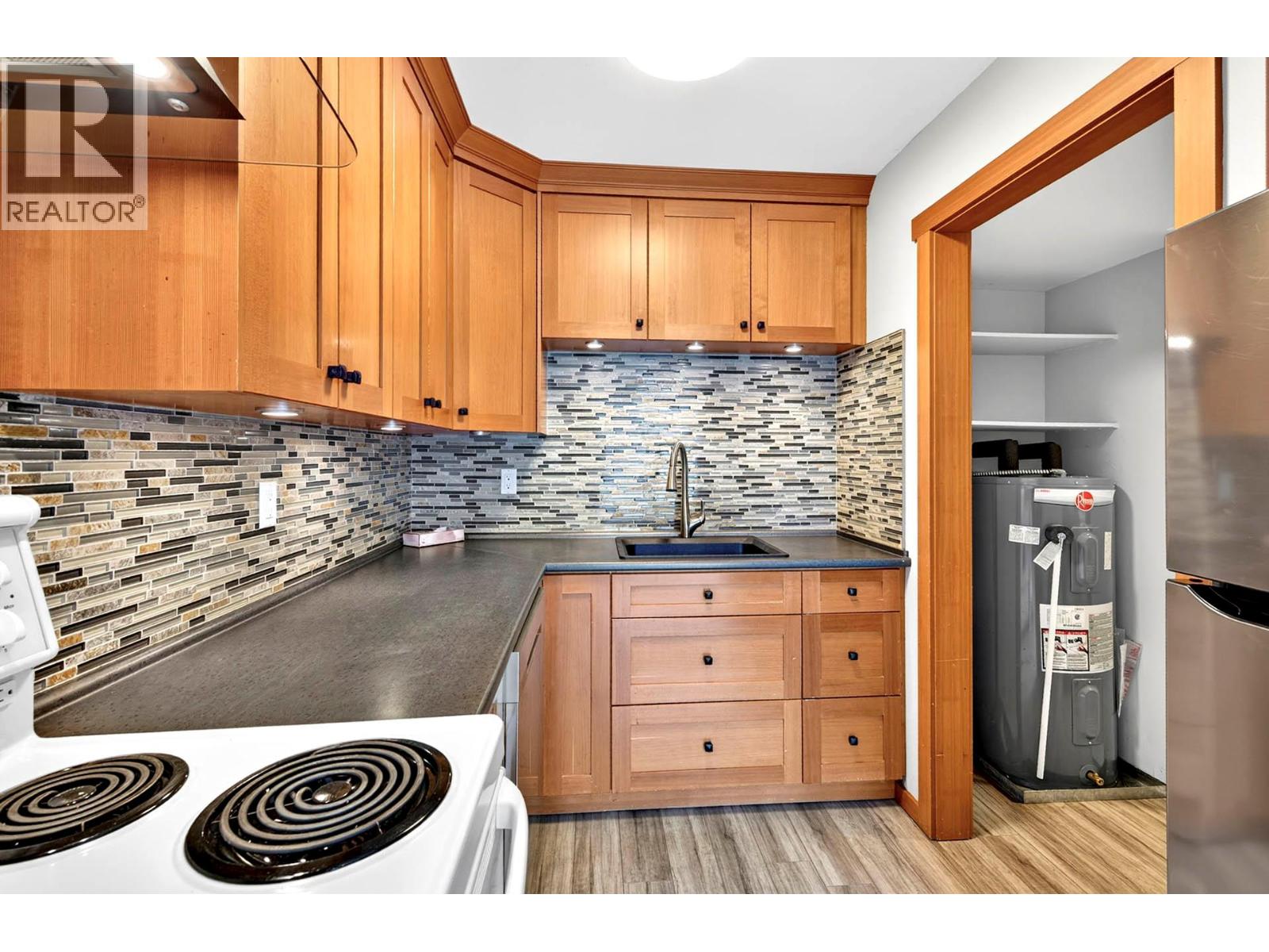 1435 Summit Drive Unit# 11, Kamloops, British Columbia  V2E 1S4 - Photo 6 - 10391791