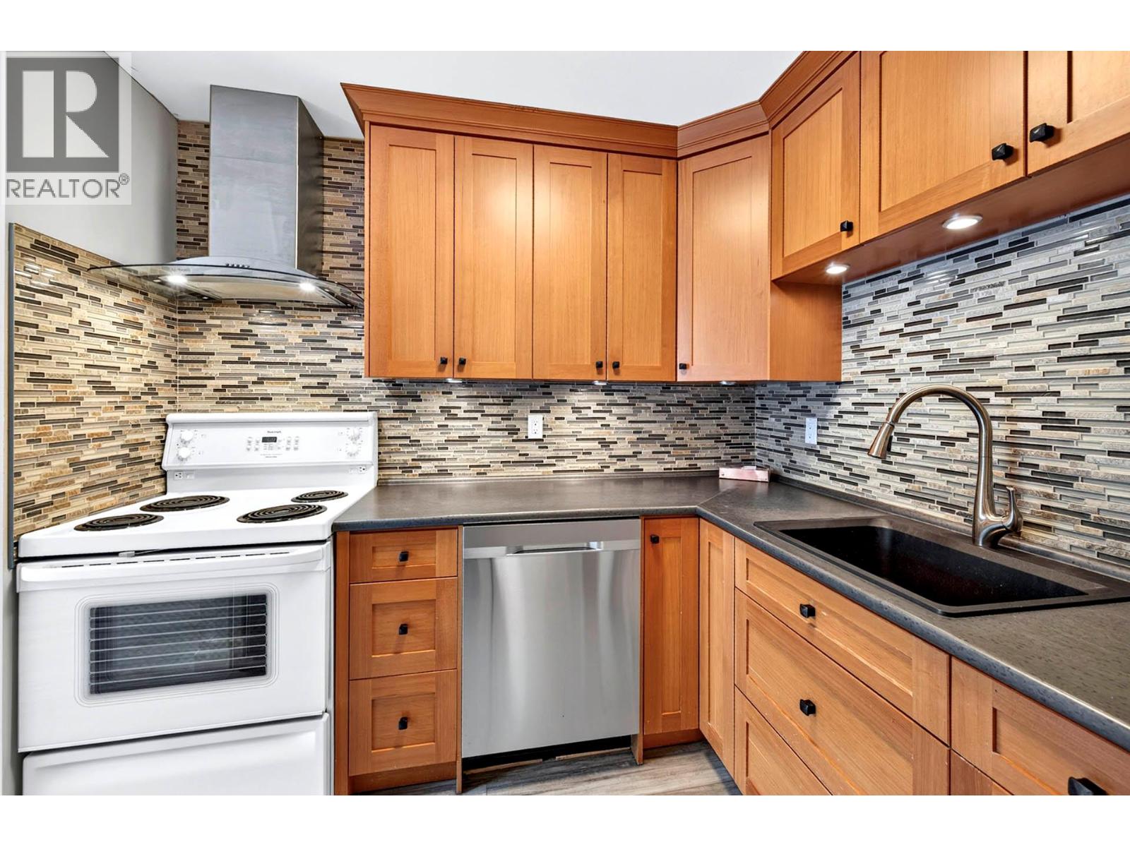 1435 Summit Drive Unit# 11, Kamloops, British Columbia  V2E 1S4 - Photo 7 - 10391791