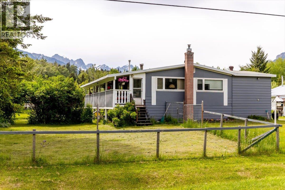 3715 Vanlerberg Road, Fernie, British Columbia  V0B 1M1 - Photo 10 - 10391631