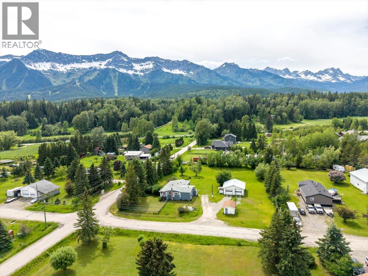 3715 Vanlerberg Road, Fernie, British Columbia  V0B 1M1 - Photo 19 - 10391631