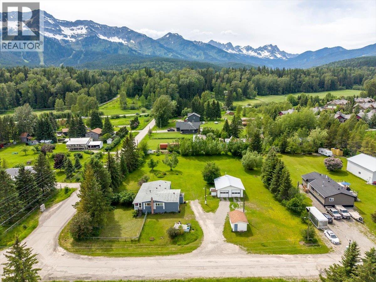 3715 Vanlerberg Road, Fernie, British Columbia  V0B 1M1 - Photo 20 - 10391631