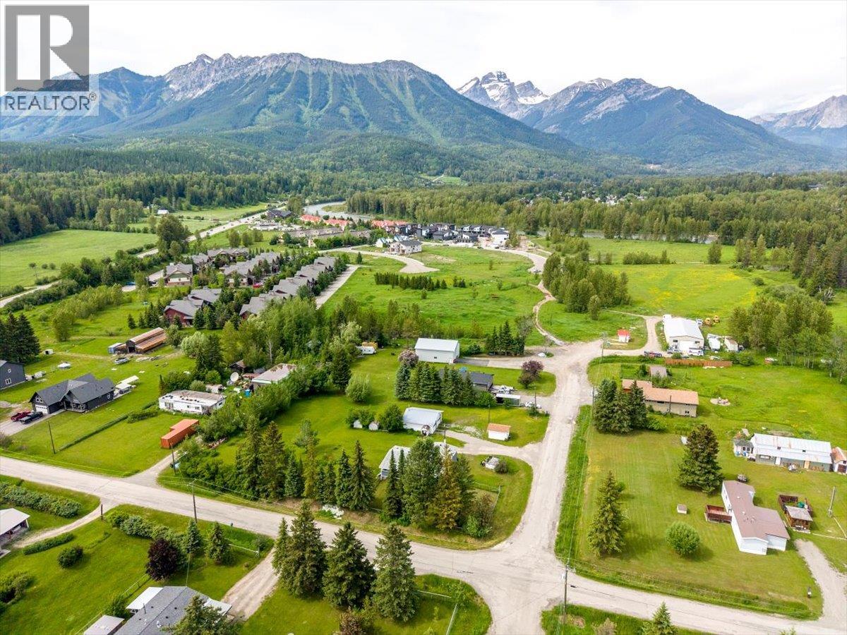 3715 Vanlerberg Road, Fernie, British Columbia  V0B 1M1 - Photo 21 - 10391631
