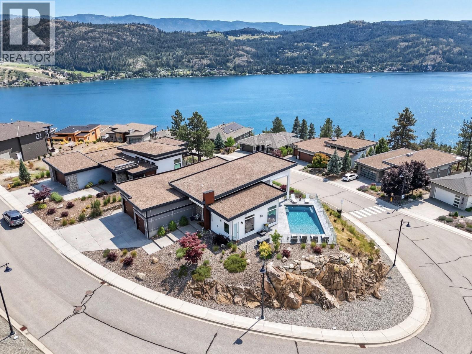 8908 Hampshire Crescent, Vernon, British Columbia  V1H 2K9 - Photo 3 - 10390933