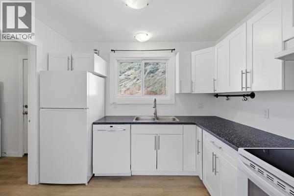 873 Mcqueen Drive, Kamloops, British Columbia  V2B 7X8 - Photo 11 - 10391047