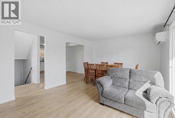 873 Mcqueen Drive, Kamloops, British Columbia  V2B 7X8 - Photo 5 - 10391047