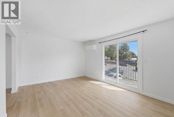 873 Mcqueen Drive, Kamloops, British Columbia  V2B 7X8 - Photo 6 - 10391047