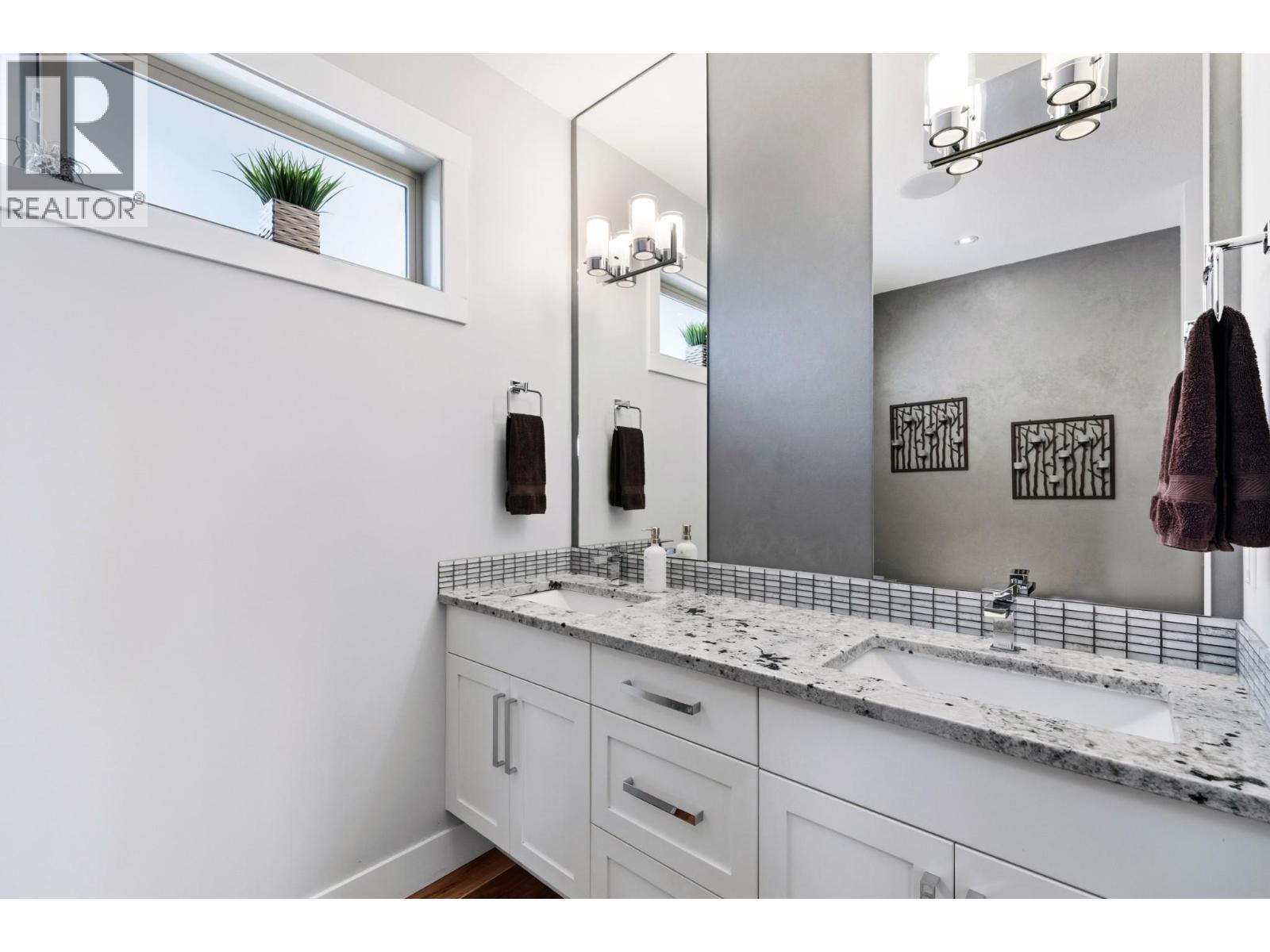 989 Mt Ida Lane, Vernon, British Columbia  V1B 4C3 - Photo 19 - 10391233