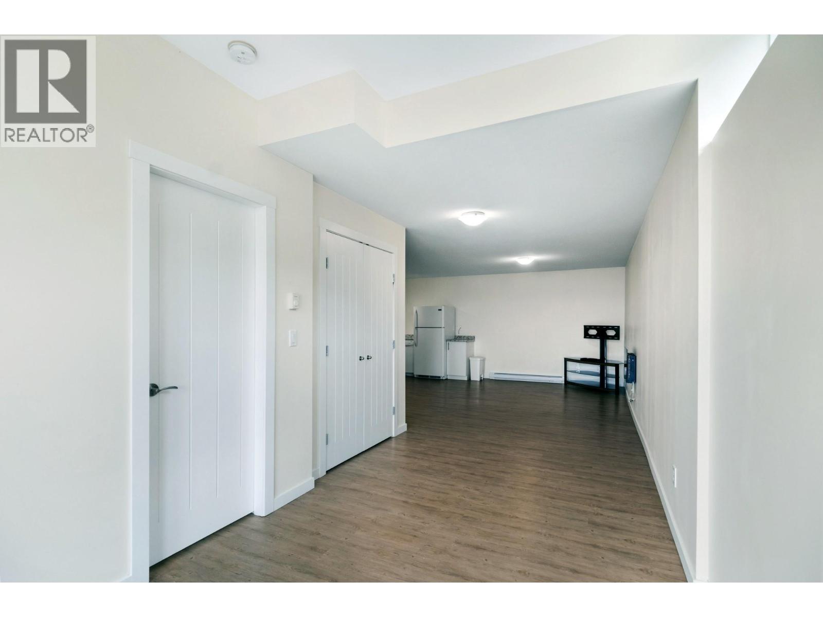 989 Mt Ida Lane, Vernon, British Columbia  V1B 4C3 - Photo 44 - 10391233
