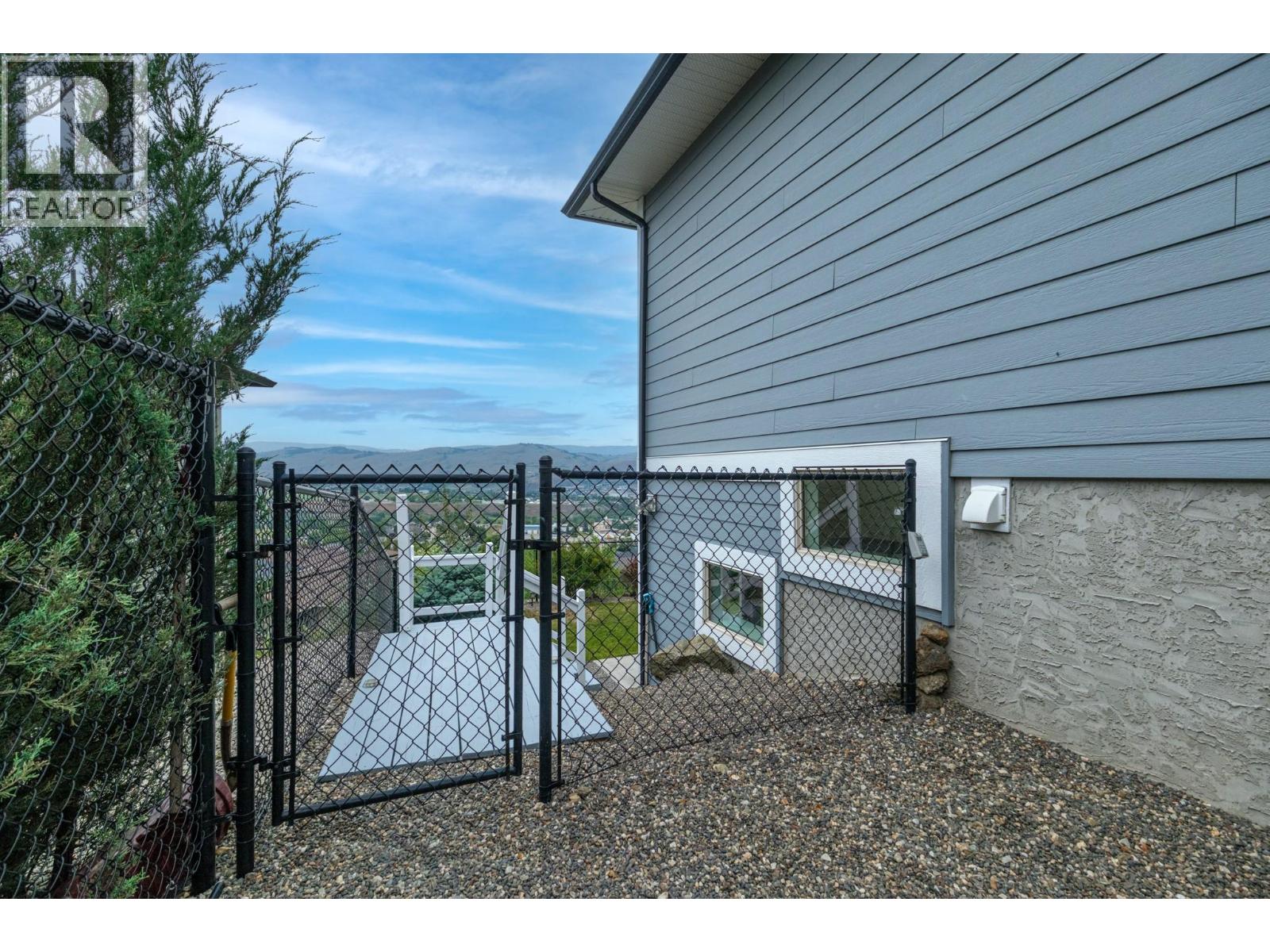 989 Mt Ida Lane, Vernon, British Columbia  V1B 4C3 - Photo 45 - 10391233