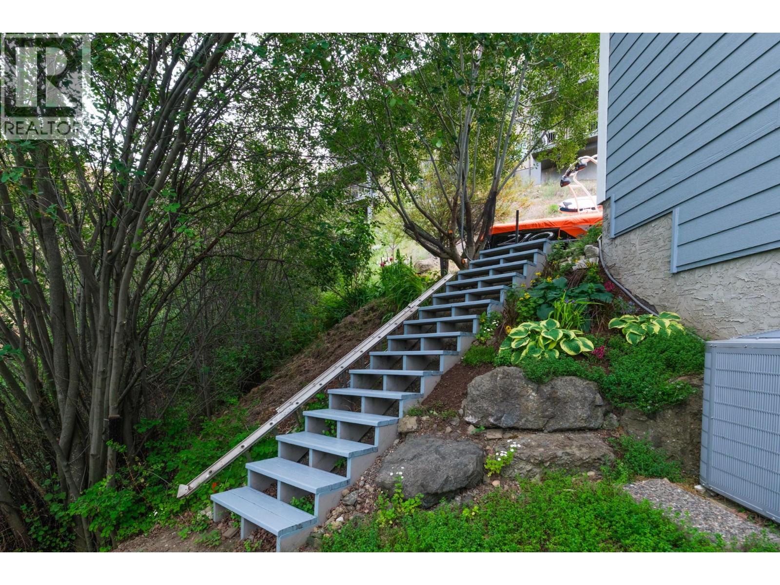 989 Mt Ida Lane, Vernon, British Columbia  V1B 4C3 - Photo 52 - 10391233