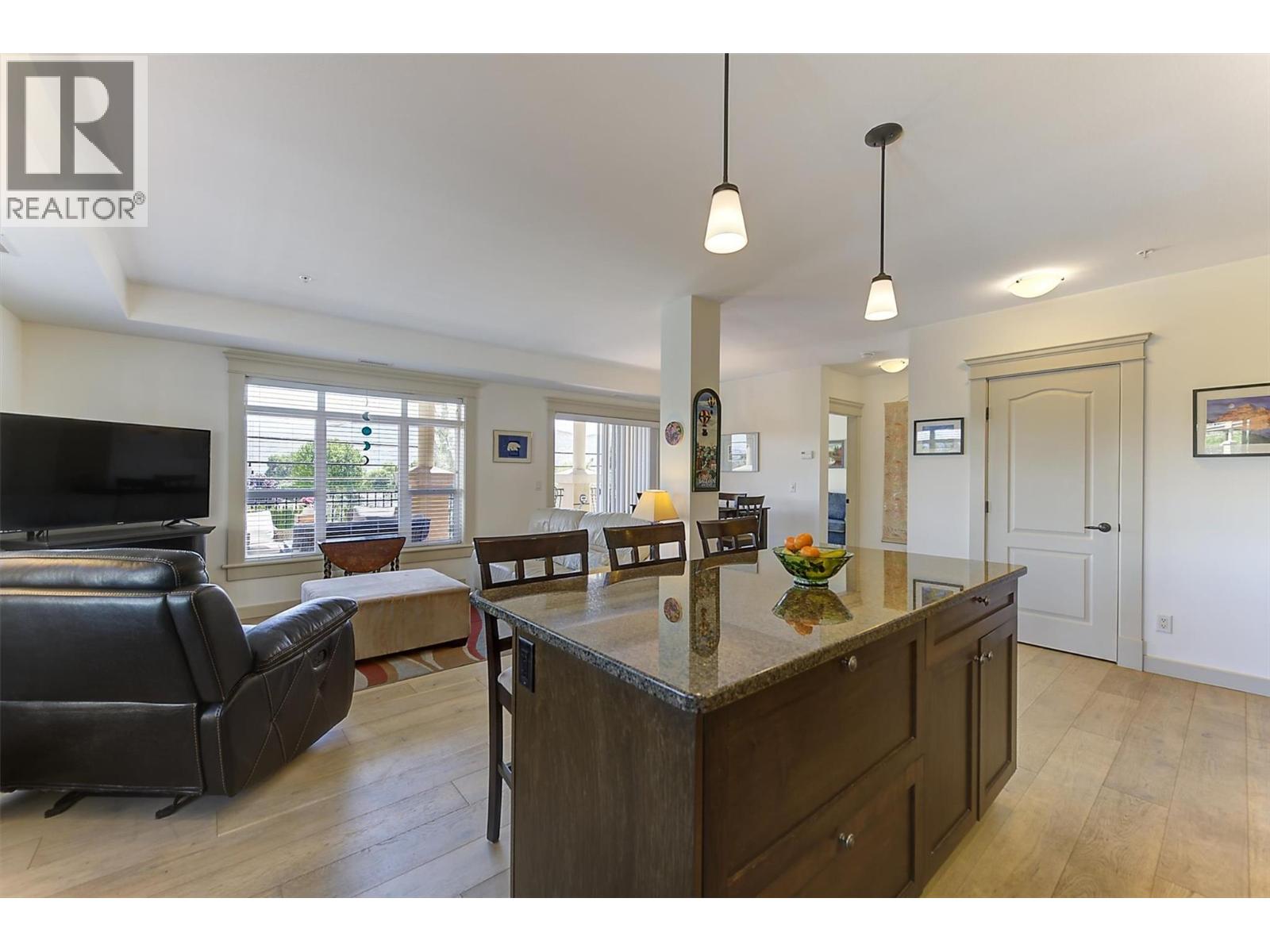 2070 Boucherie Road Unit# 204, West Kelowna, British Columbia  V4T 3K9 - Photo 6 - 10391749