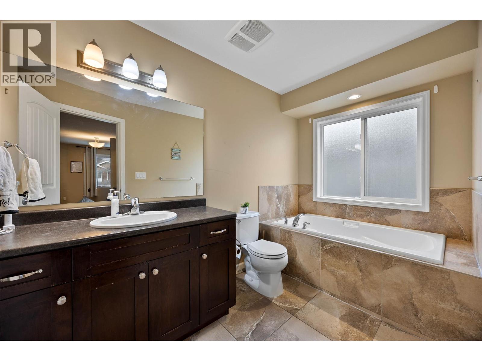 2656 Briarwood Avenue, Kamloops, British Columbia  V2B 0E2 - Photo 16 - 10391851