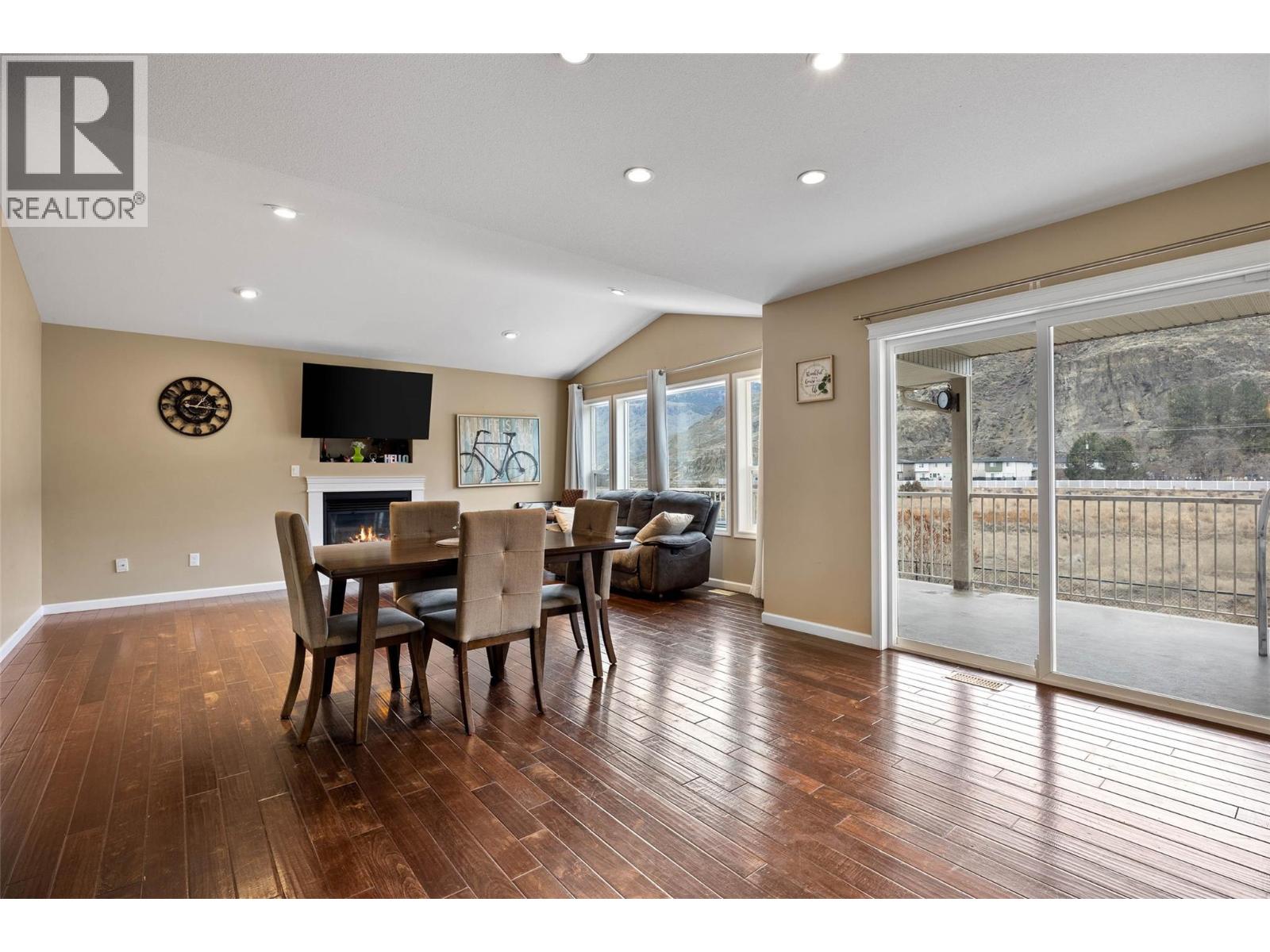 2656 Briarwood Avenue, Kamloops, British Columbia  V2B 0E2 - Photo 6 - 10391851