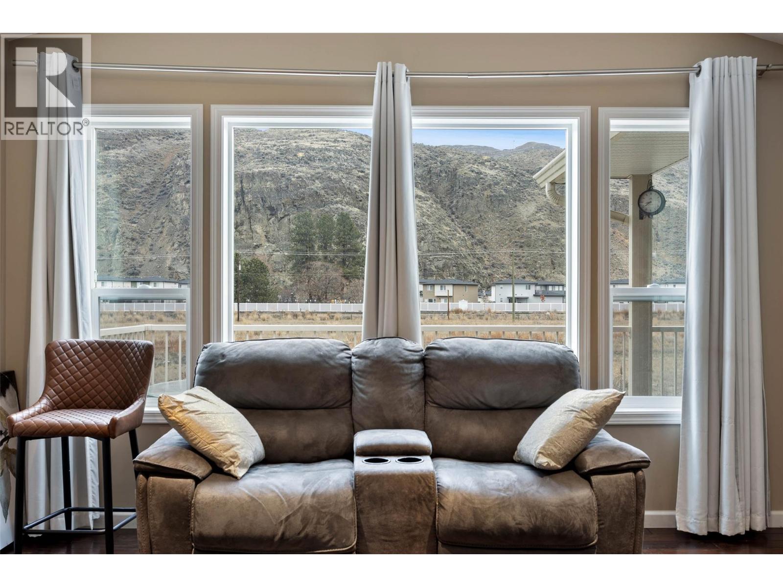 2656 Briarwood Avenue, Kamloops, British Columbia  V2B 0E2 - Photo 8 - 10391851