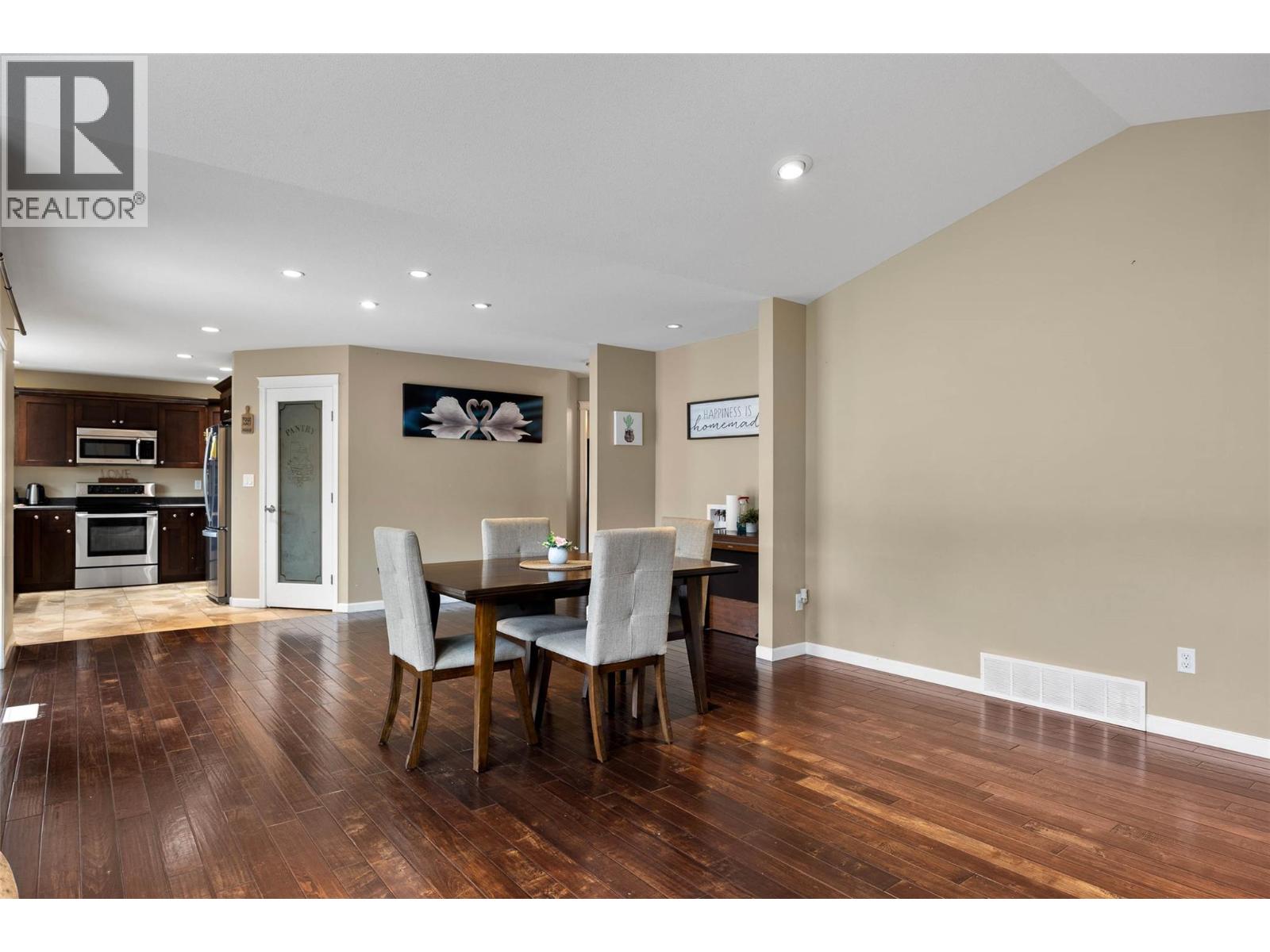 2656 Briarwood Avenue, Kamloops, British Columbia  V2B 0E2 - Photo 9 - 10391851
