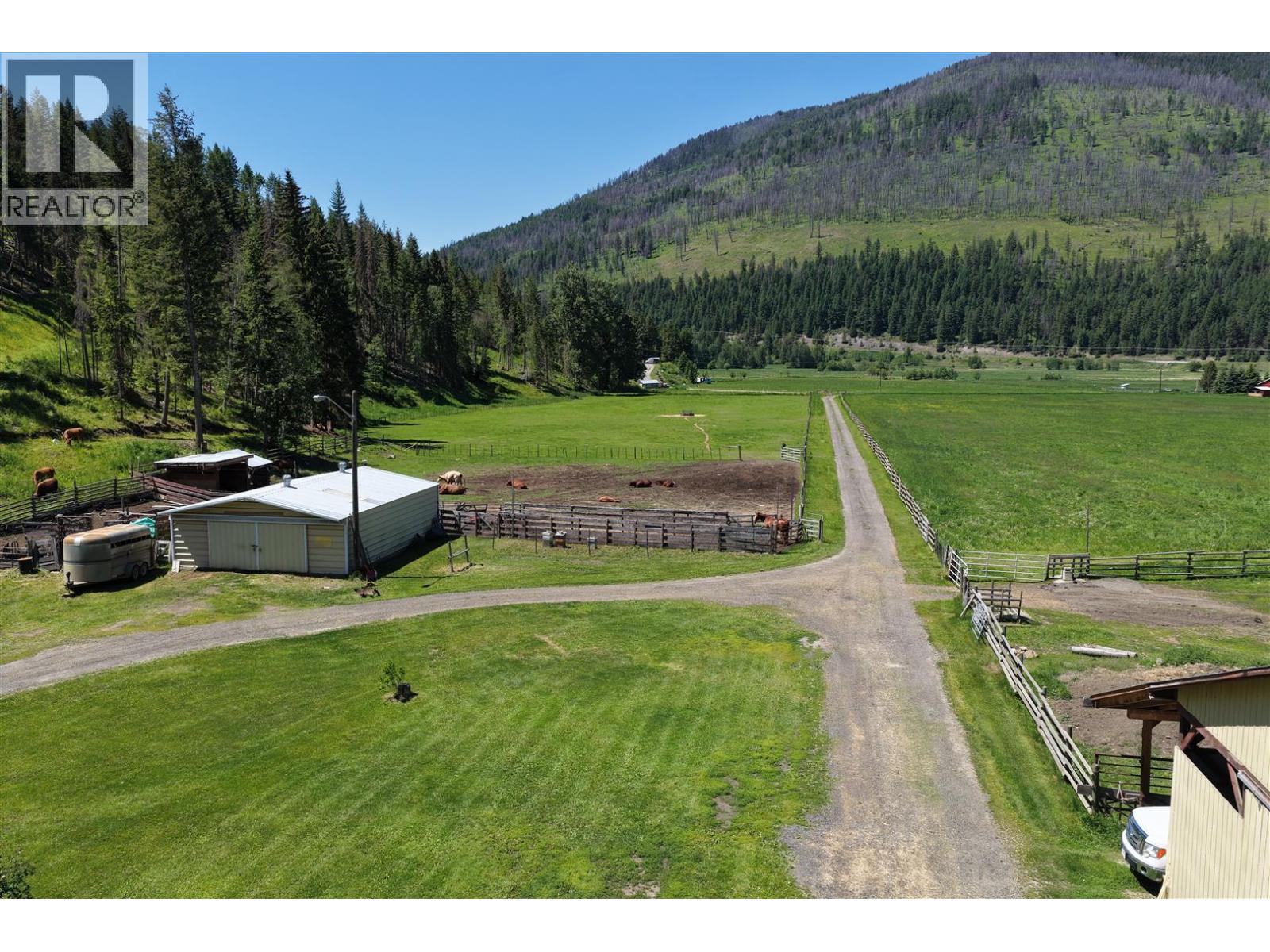 3260 Mcgillivray Creek Road, Kamloops, British Columbia  V0E 1Z0 - Photo 2 - 10391819