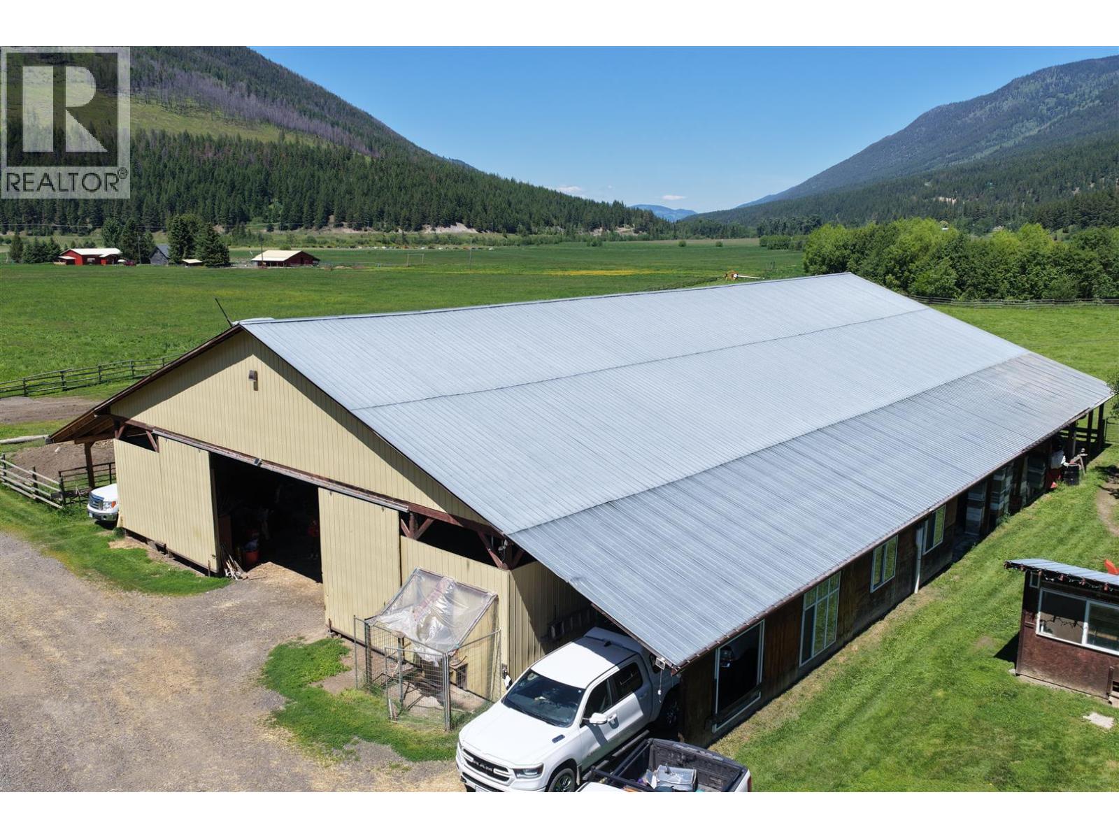 3260 Mcgillivray Creek Road, Kamloops, British Columbia  V0E 1Z0 - Photo 3 - 10391819