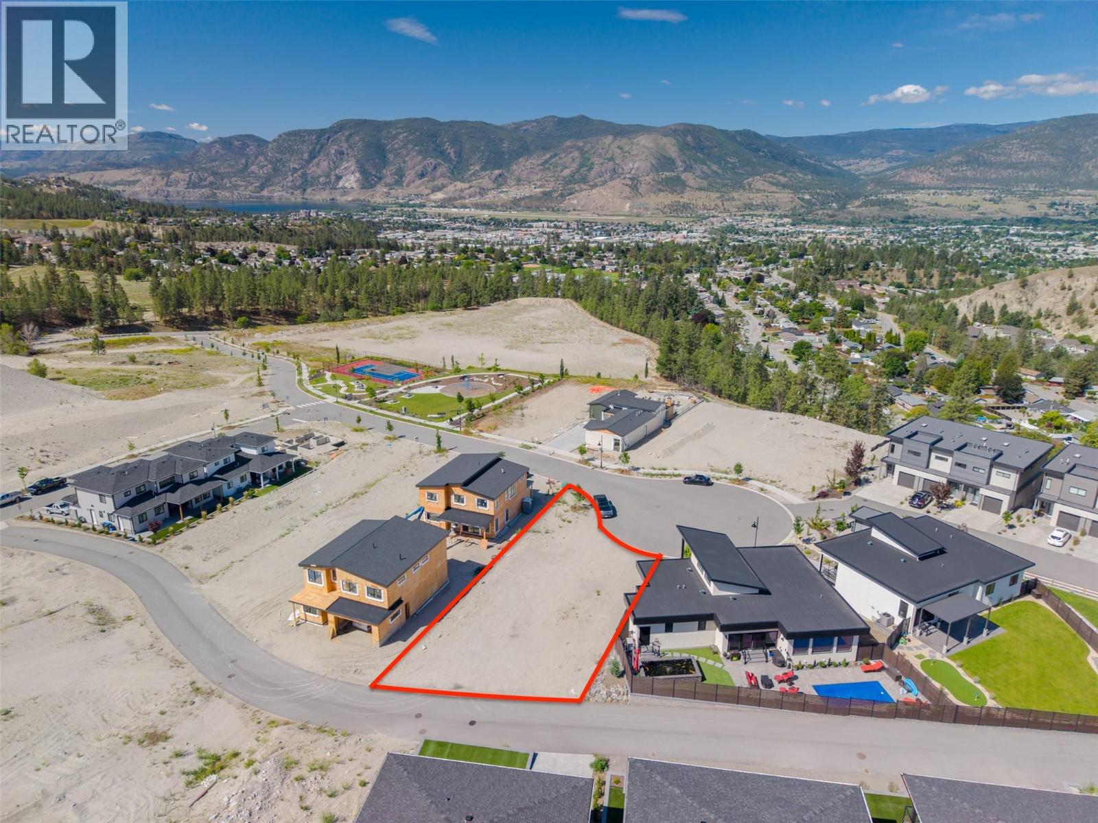 134 Deer Place, Penticton, British Columbia  V2A 0J8 - Photo 2 - 10391616