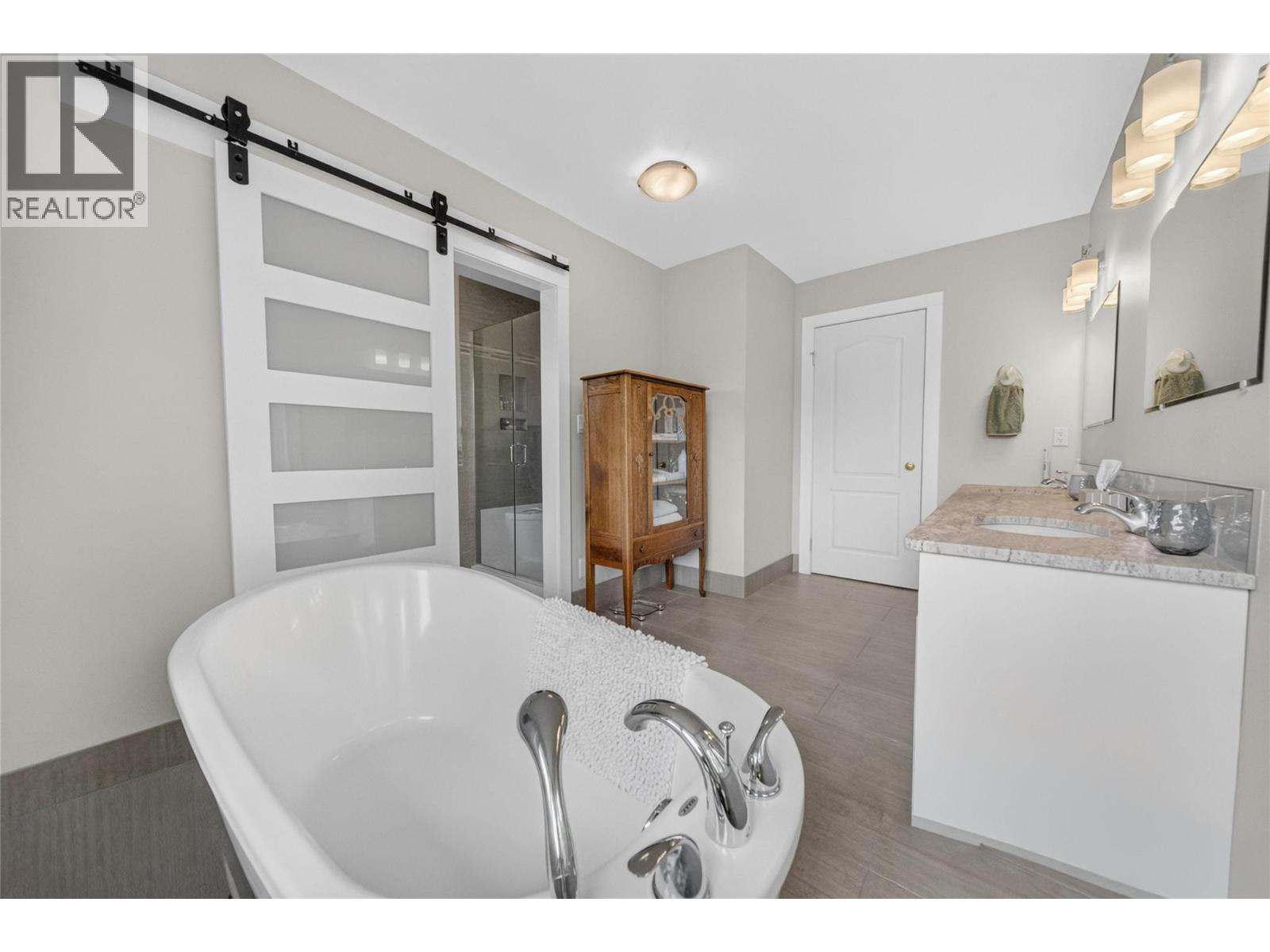 2916 Edgewood Drive, Cranbrook, British Columbia  V1C 6C9 - Photo 34 - 10391464