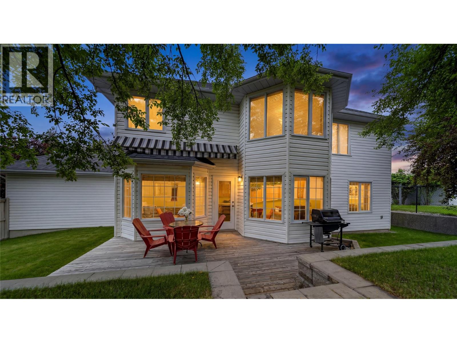 2916 Edgewood Drive, Cranbrook, British Columbia  V1C 6C9 - Photo 5 - 10391464